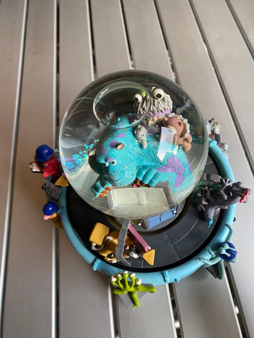 モンスターズ・インク スノードーム　オルゴール　フィギュア　ディズニー　レア