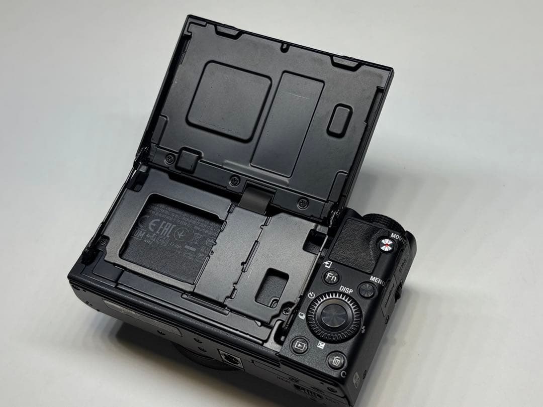 デジタルカメラ SONY Cyber-shot RX100M5A