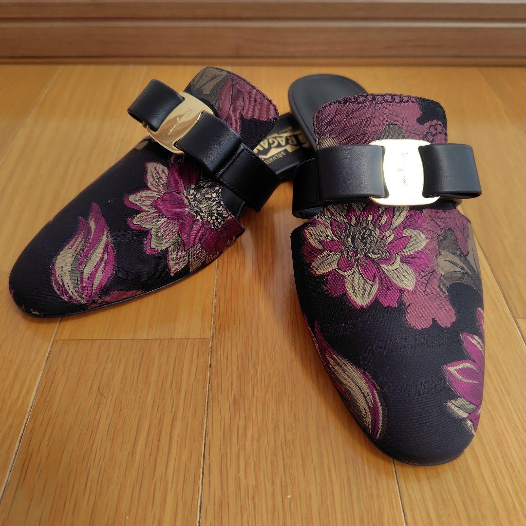 ✨️極美品✨️サルヴァトーレ フェラガモ ヴァラリボン　サンダルミュール送料無料