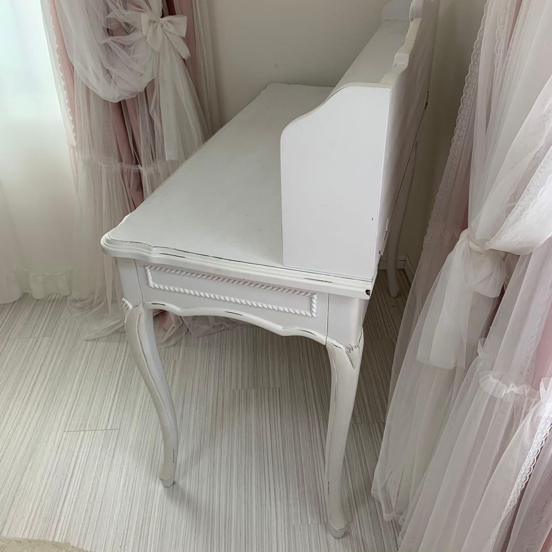 リュバンシュ　吉川ひなの　レア　ロマプリ　人気完売　クラシック　ホワイト デスク