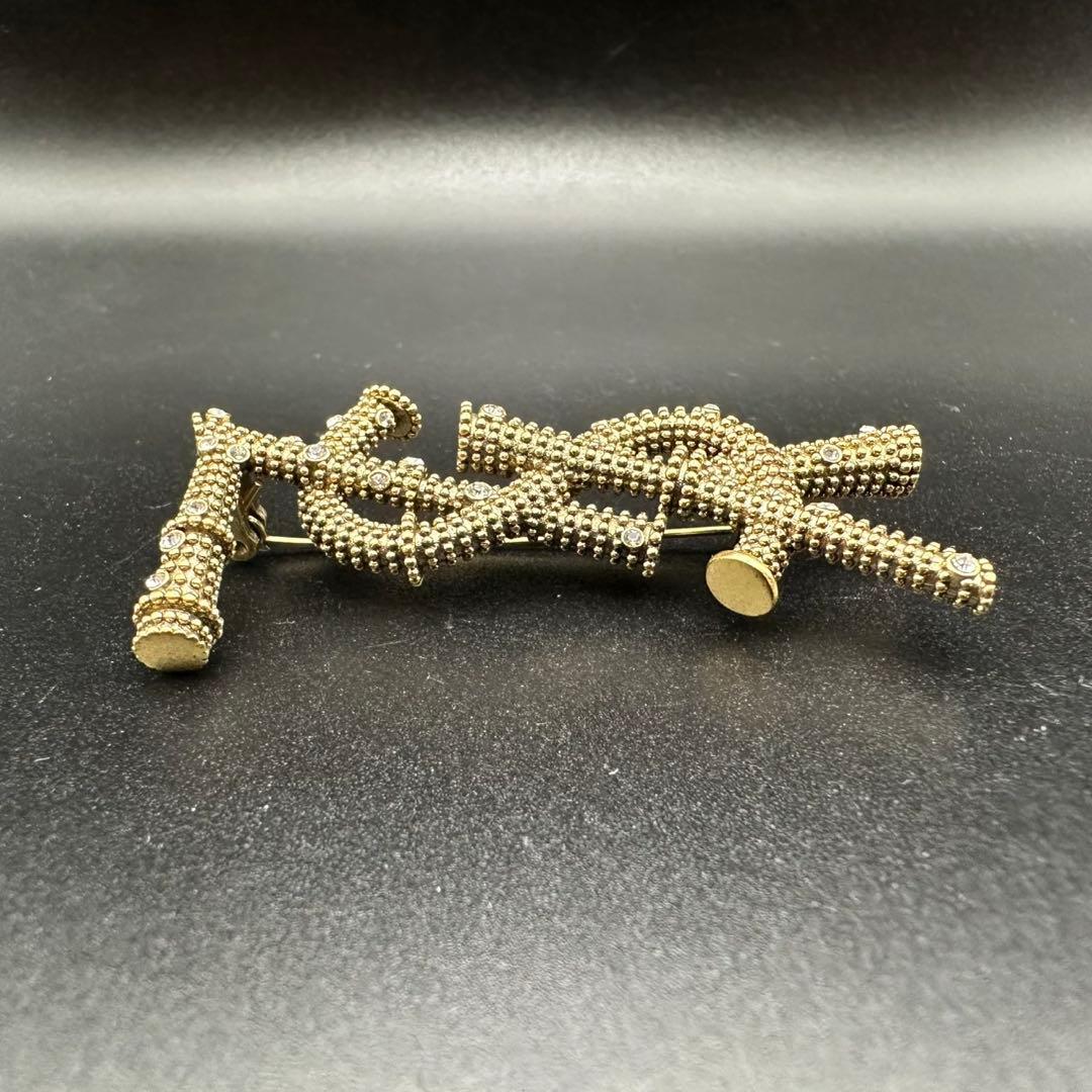 未使用級✨　YSL　サンローランパリ　ブローチ　ラインストーン　ロゴ　988