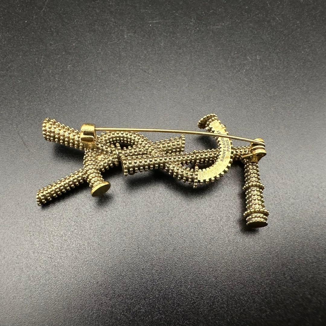 未使用級✨　YSL　サンローランパリ　ブローチ　ラインストーン　ロゴ　988