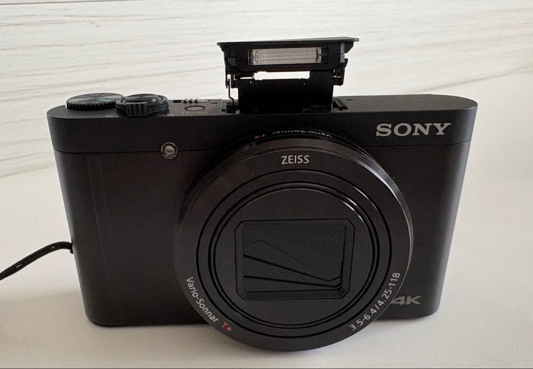 しろくろ　SONY Cyber-shot DSC-WX800