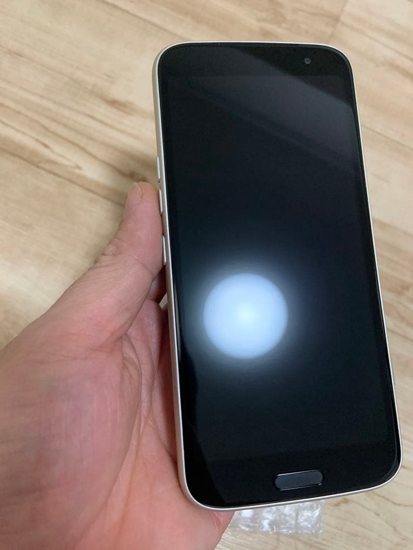 Docomo F-53E 2025/12購入新品同様、正常動作、スマートフォン