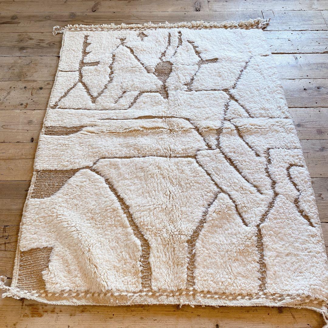 モロッコベニワレンBeniourainラグ 約110〜113×150〜155cm