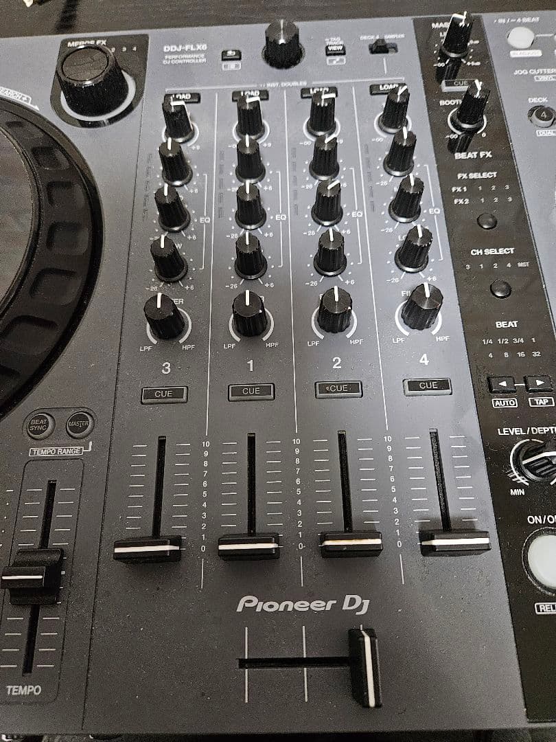 Pioneer DJ DDJ-FLX6 コントローラー