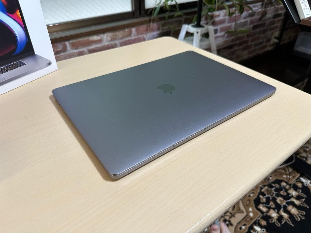 MacBook Pro 16 2019 i9 32GB 1TB USキーボード