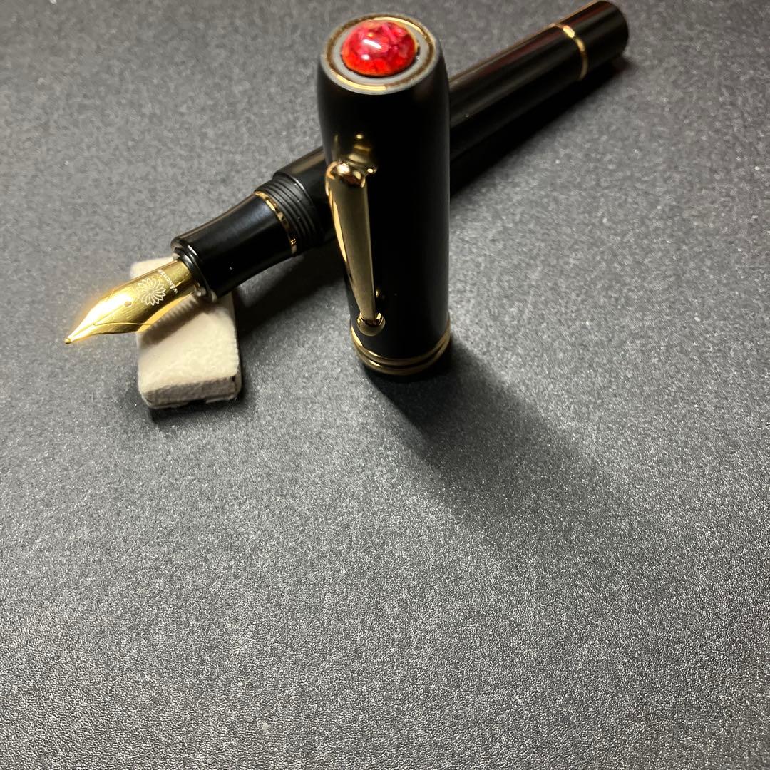 ワンチャー製ベークライト七宝万年筆　Ｍ中字 新品未使用品　インクオマケ付き