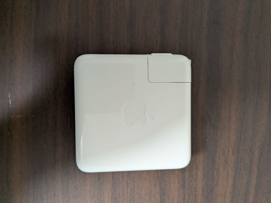 充電141回MacBook Pro 2020 13.3インチ i5 256GB