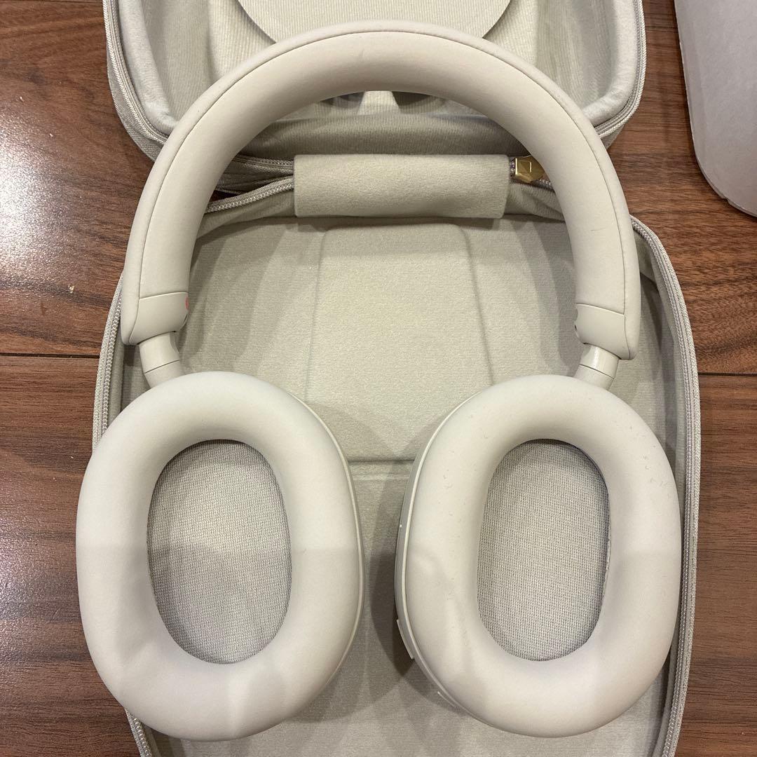 ヘッドホンsony wh1000x-m5