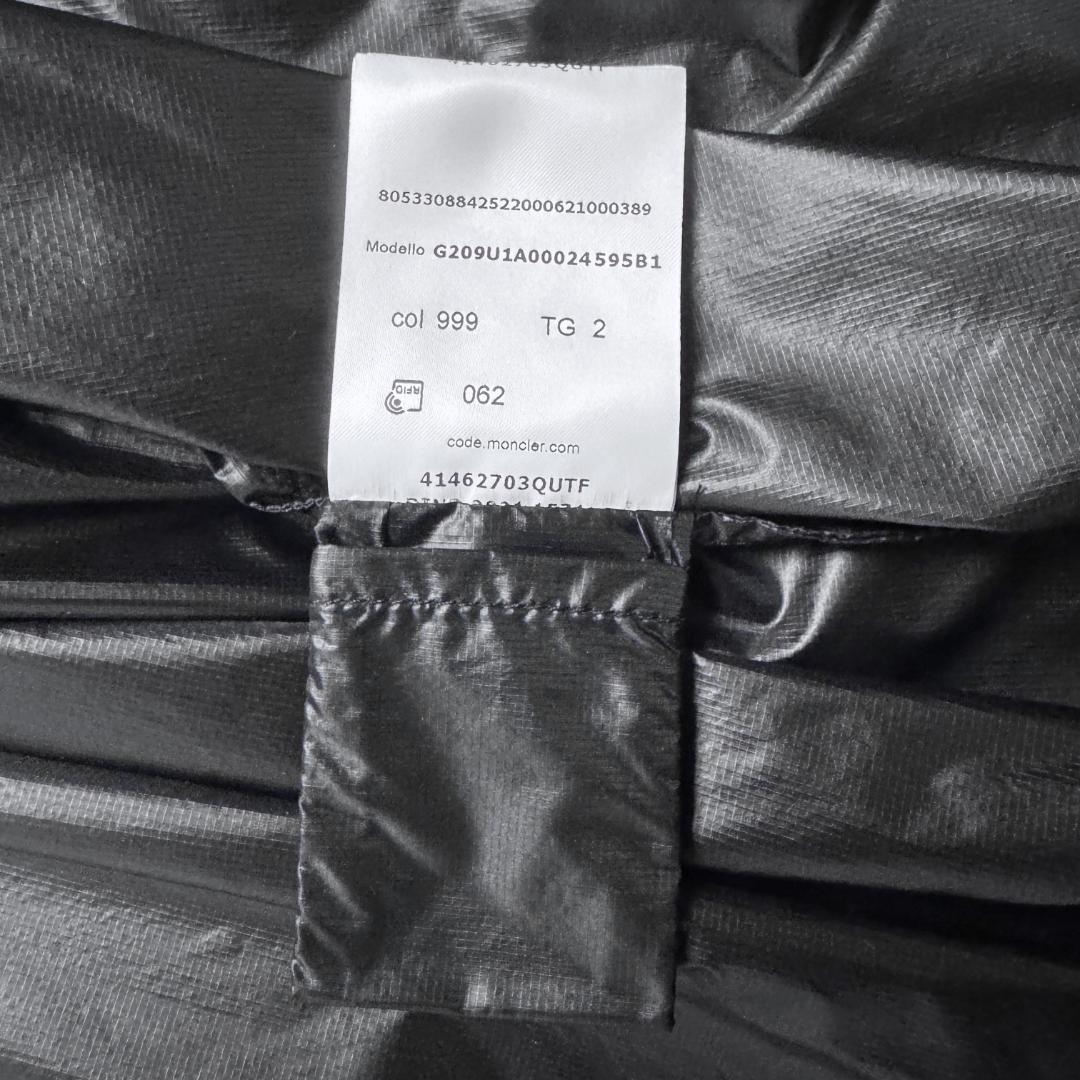 【新品☆高級モデル☆バックデザイン☆】モンクレール ナイロン ジップパーカー