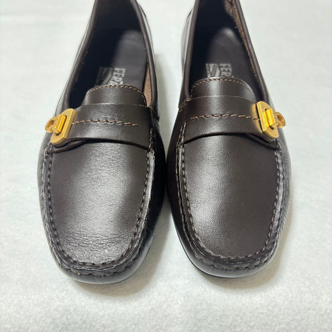 【サルヴァトーレ フェラガモ】ドライビングシューズ レザー ガンチーニ