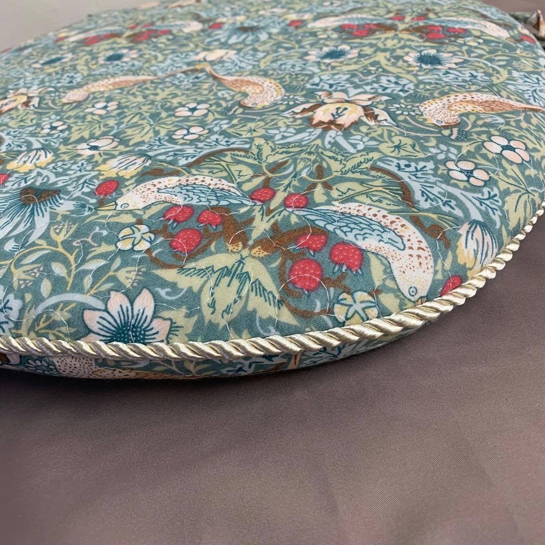 ダイニングシートクッション　4枚セット　ライトグリーン