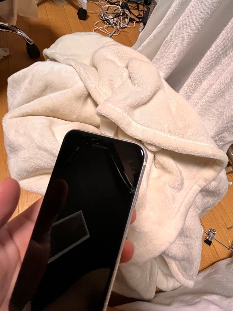 スマートフォン本体 Apple iPhone se2 64gb