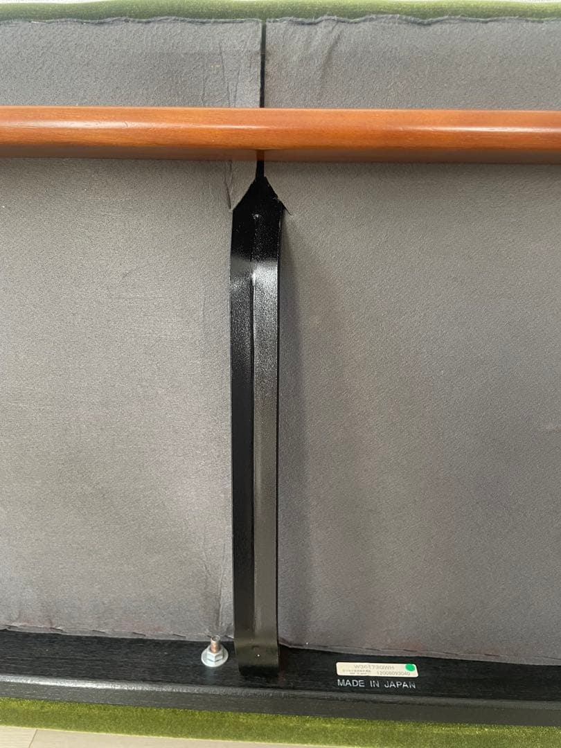 【限定一万台レア商品】カリモク60 ソファKチェア 限定復刻プレート仕様