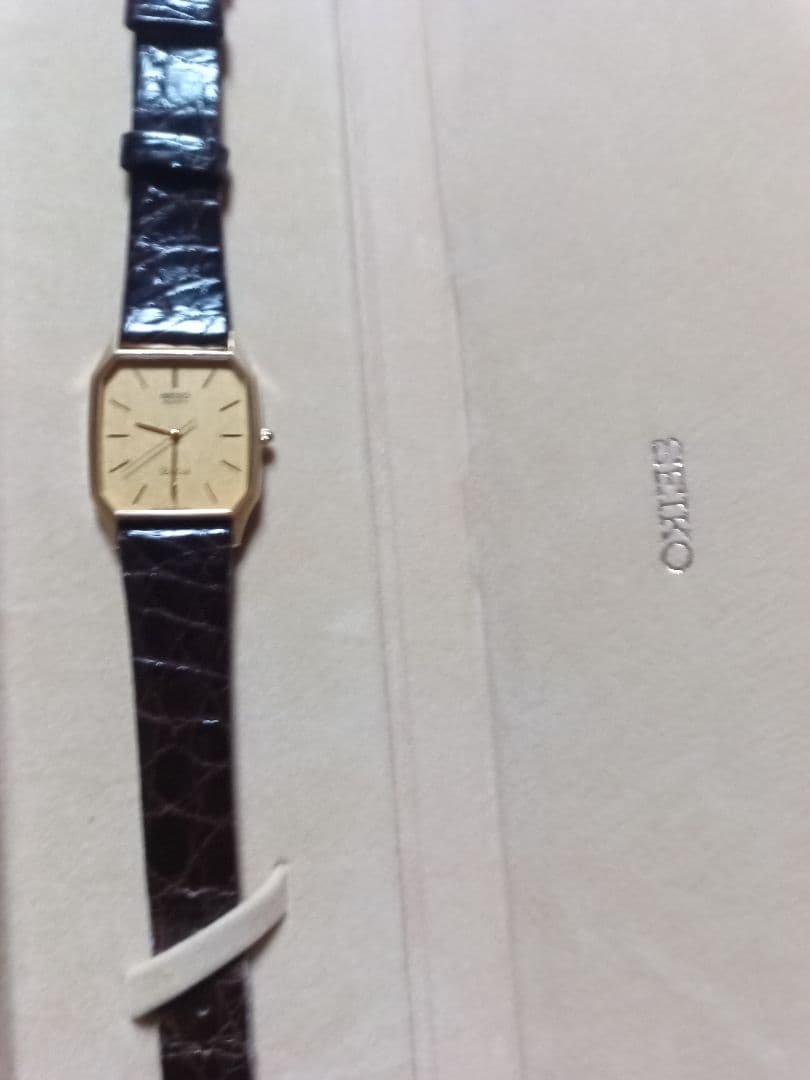 SEIKO Dolce-Exquisite ゴールド レザー