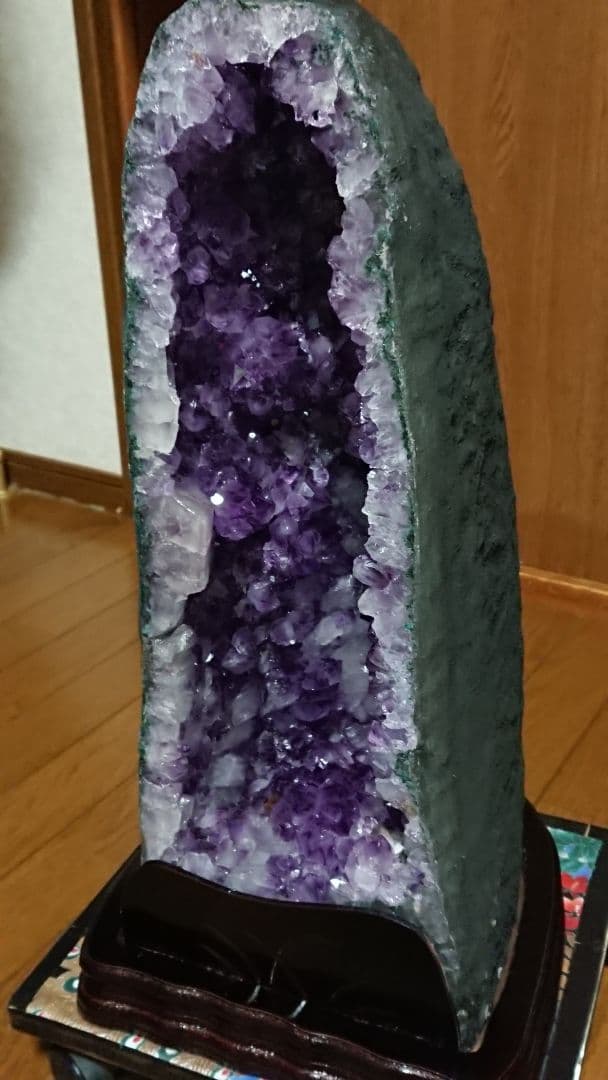 希少 ハックマナイト共生？アメジストドーム 色、形良し、ドーム内広し、存在感