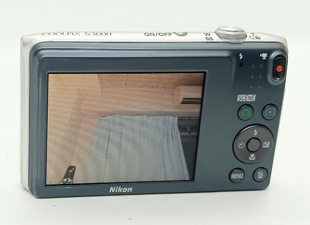 Nikon COOLPIX S3600 8倍ズーム デジタルカメラ 充電器付き
