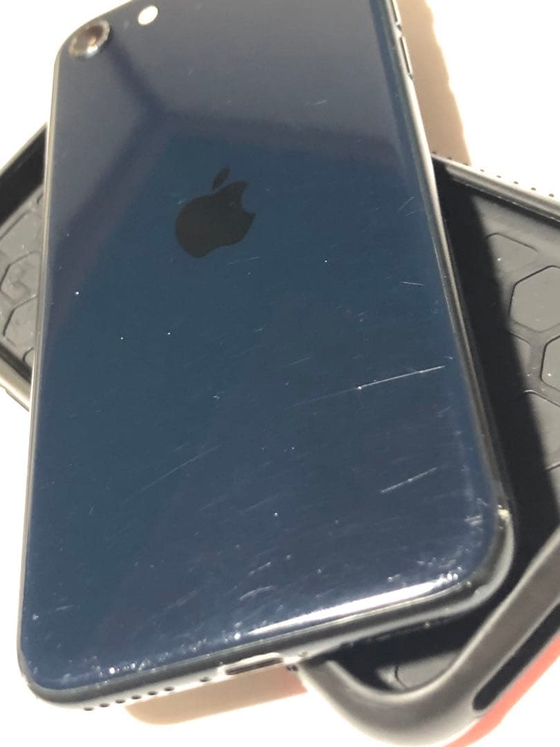 iPhone SE (第3世代) ifaceつき