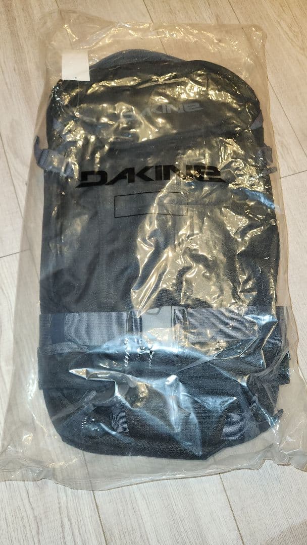 新品27500円DAKINE HELI-PLO24L 黒バックパック　リュック