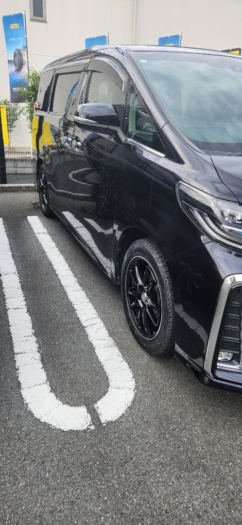 アルファード30系 スタッドレス4本 18インチ7.5J