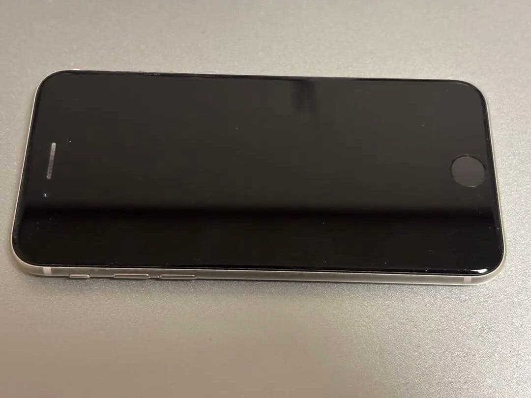 【値下げ中】【美品】iphoneSE 第3世代 128GB 本体