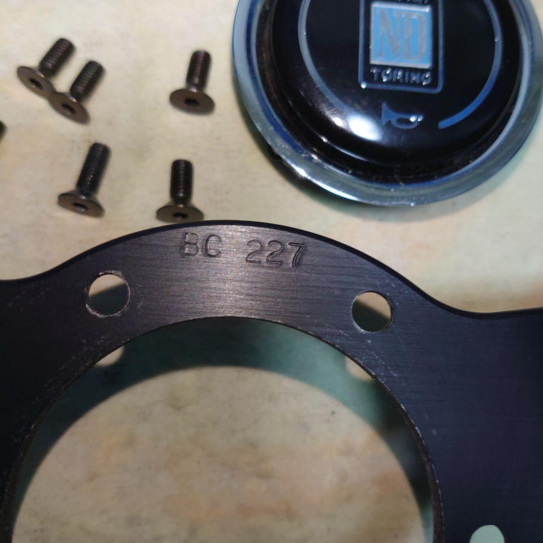 NARDIスポーツ36 Φブラック パンチングレザーレッドステッチ