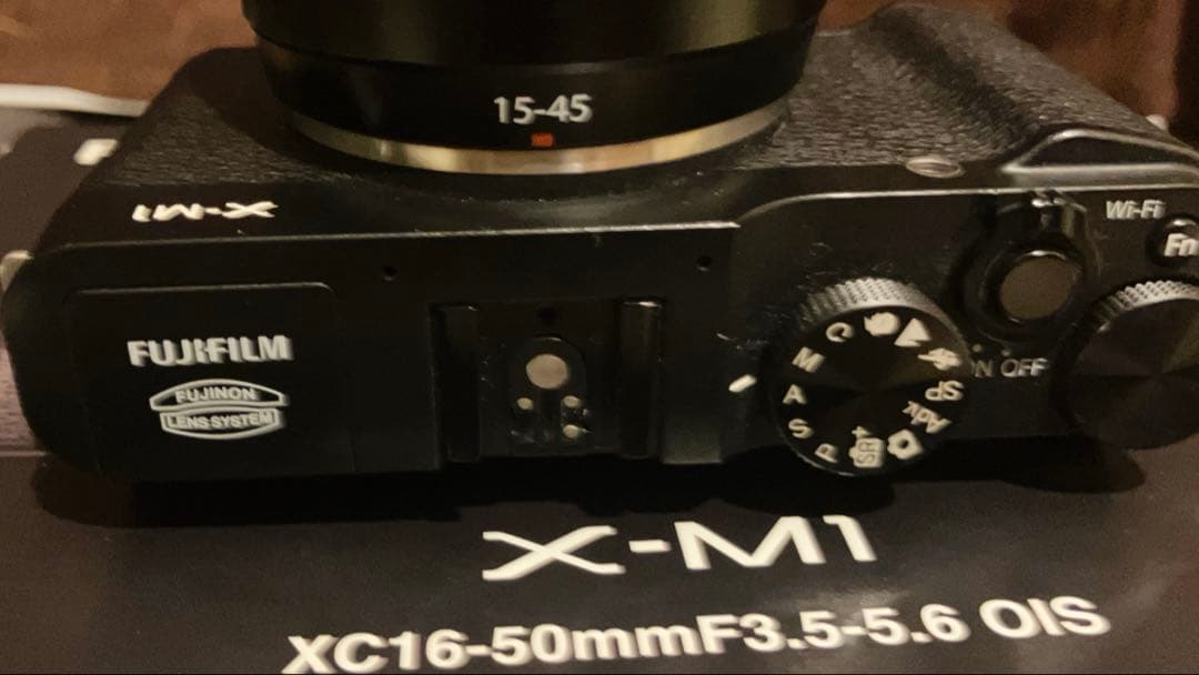 Fujifilm X-M1 ミラーレス　フジフィルム　カメラ　一眼　X