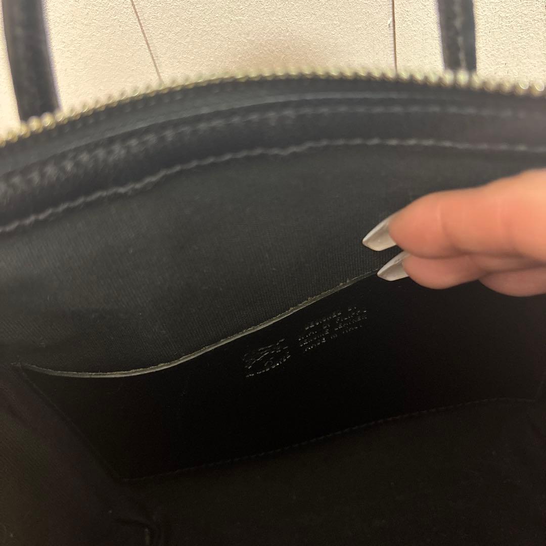 IL BISONTE ブラックレザーハンドバッグ