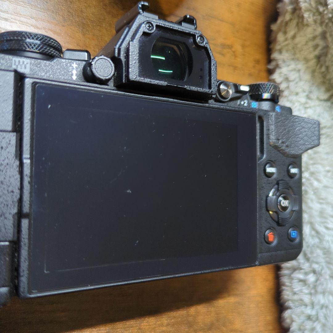 OLYMPUS OM-D E-M5 Mark II PROレンズキット+オマケ