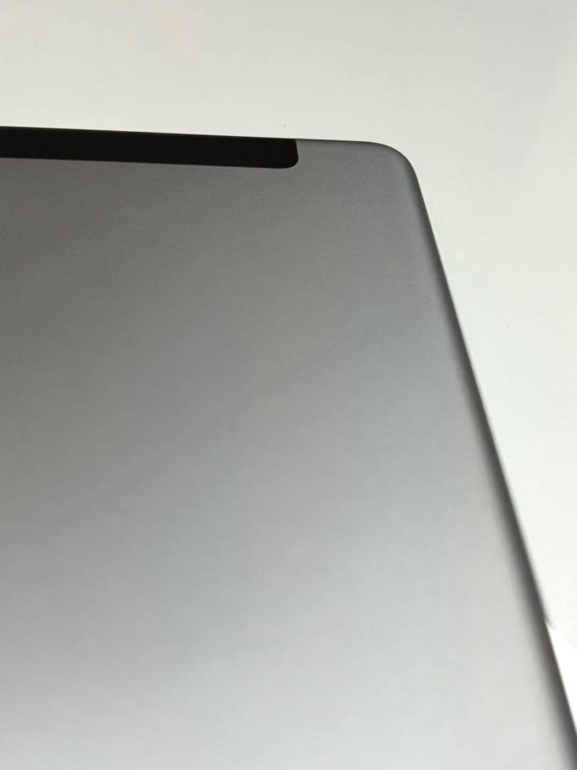 iPad 第6世代 128GB SIMフリー③ 本体のみ