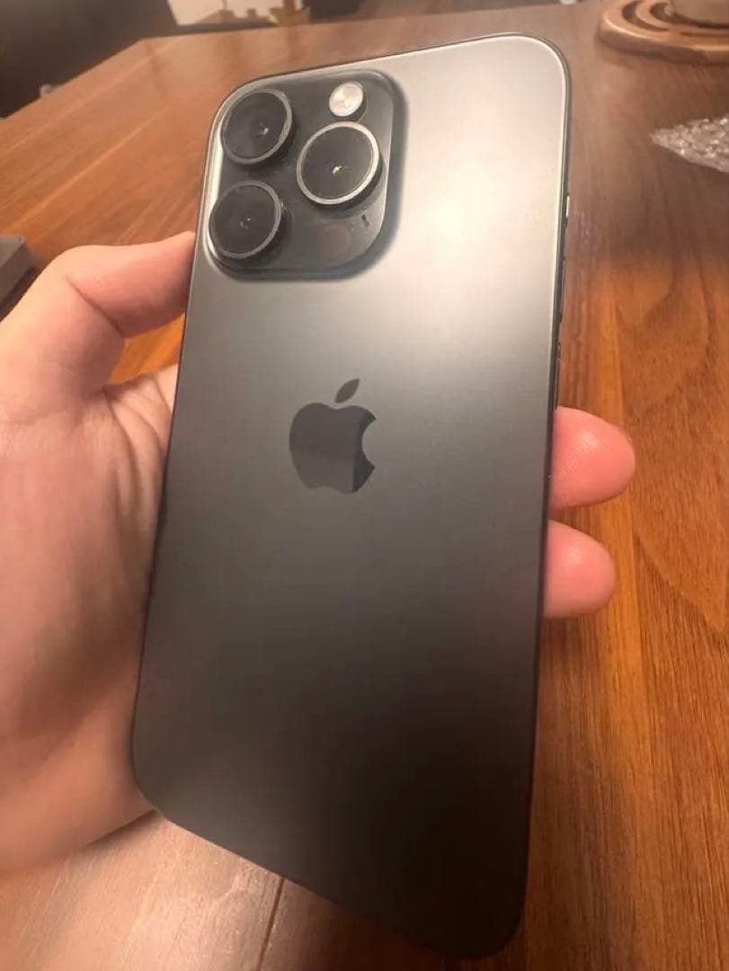 iPhone 15 Pro 128GB 本体 バッテリー 100% SIMフリー