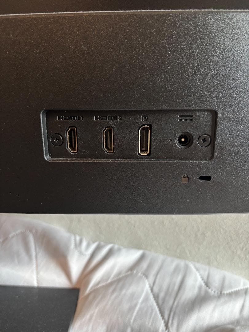 HPモニター27インチ4K非光沢 3840x2160 IPSパネル(スレあり)