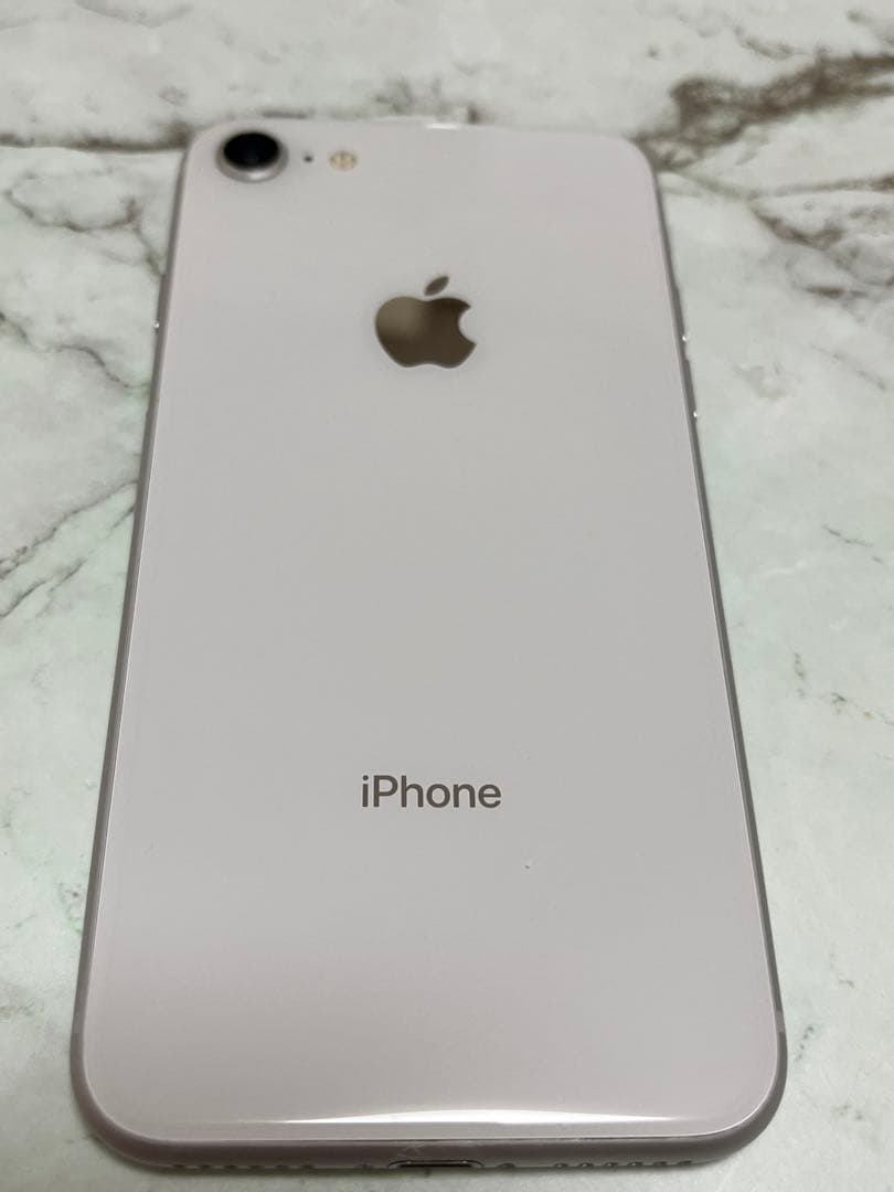 iPhone8 本体　SIMフリー
