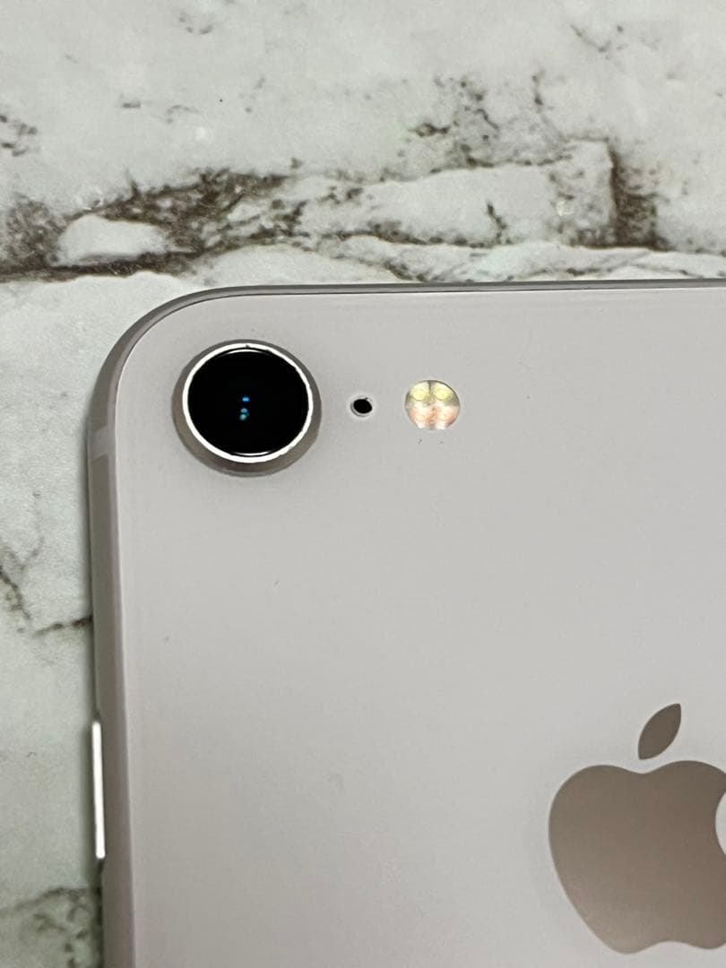 iPhone8 本体　SIMフリー