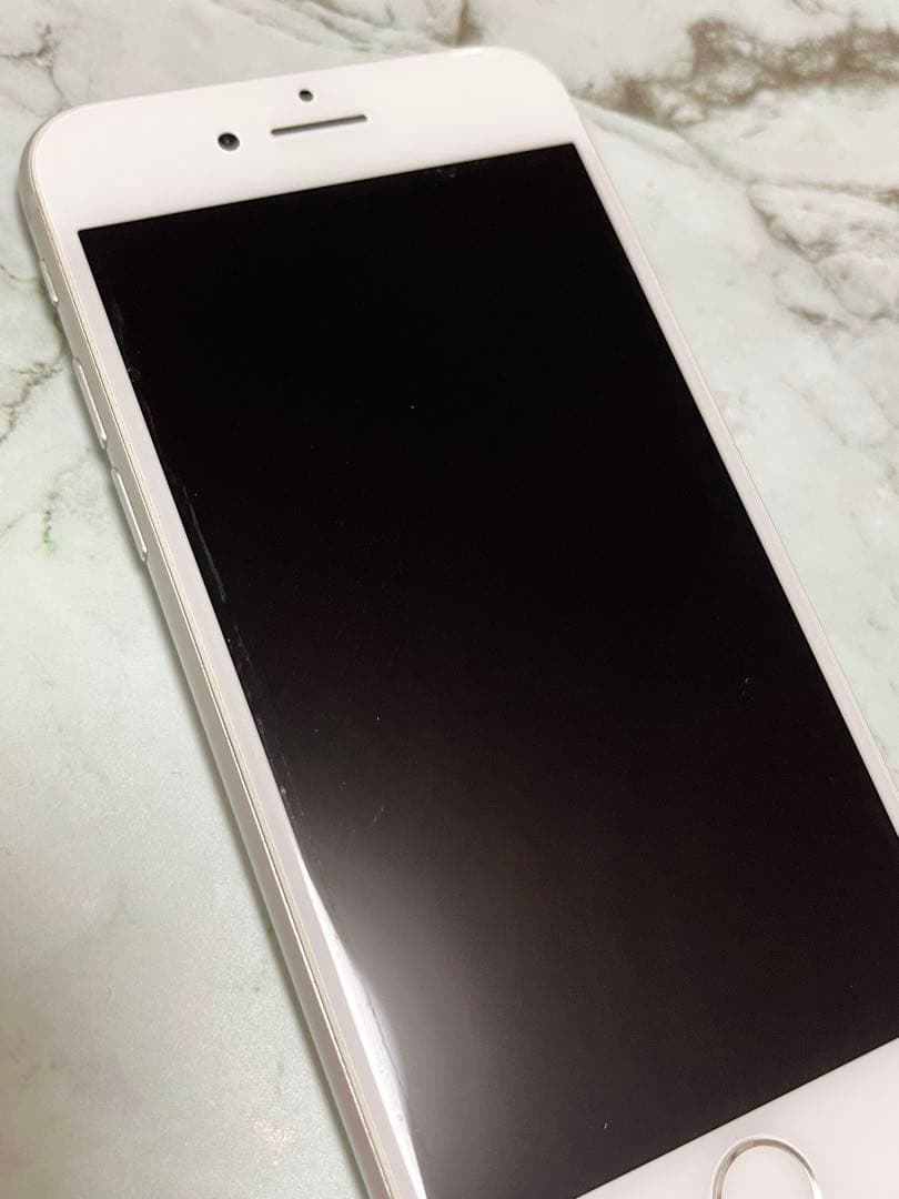 iPhone8 本体　SIMフリー
