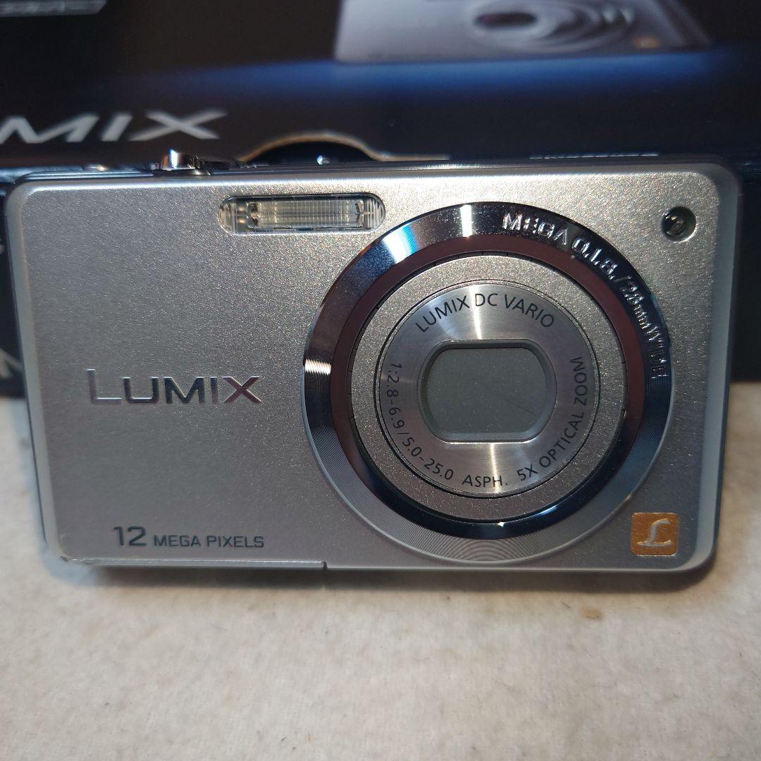 LUMIX FS10・デジタルカメラ 12メガピクセル シルバー