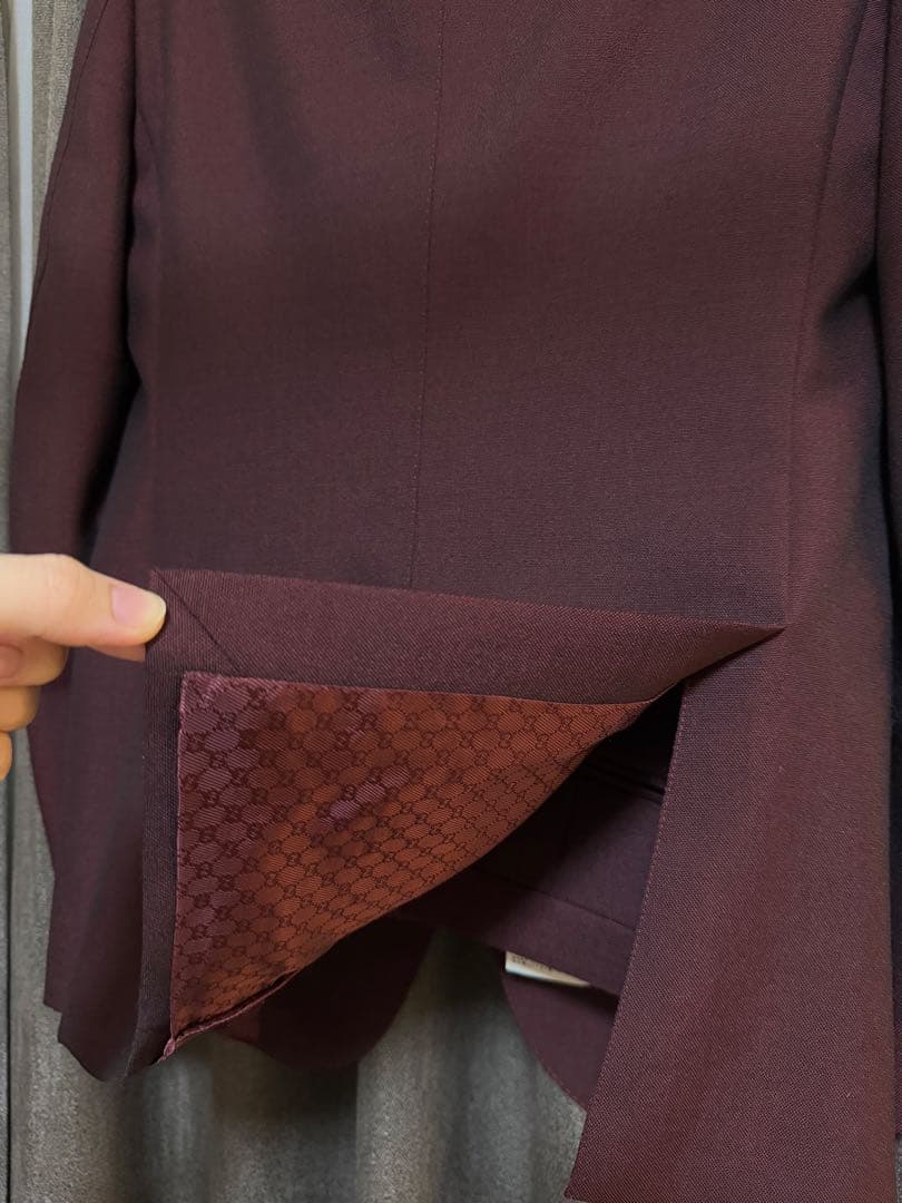 【GUCCI 】メンズ スーツ赤(上下) 美品