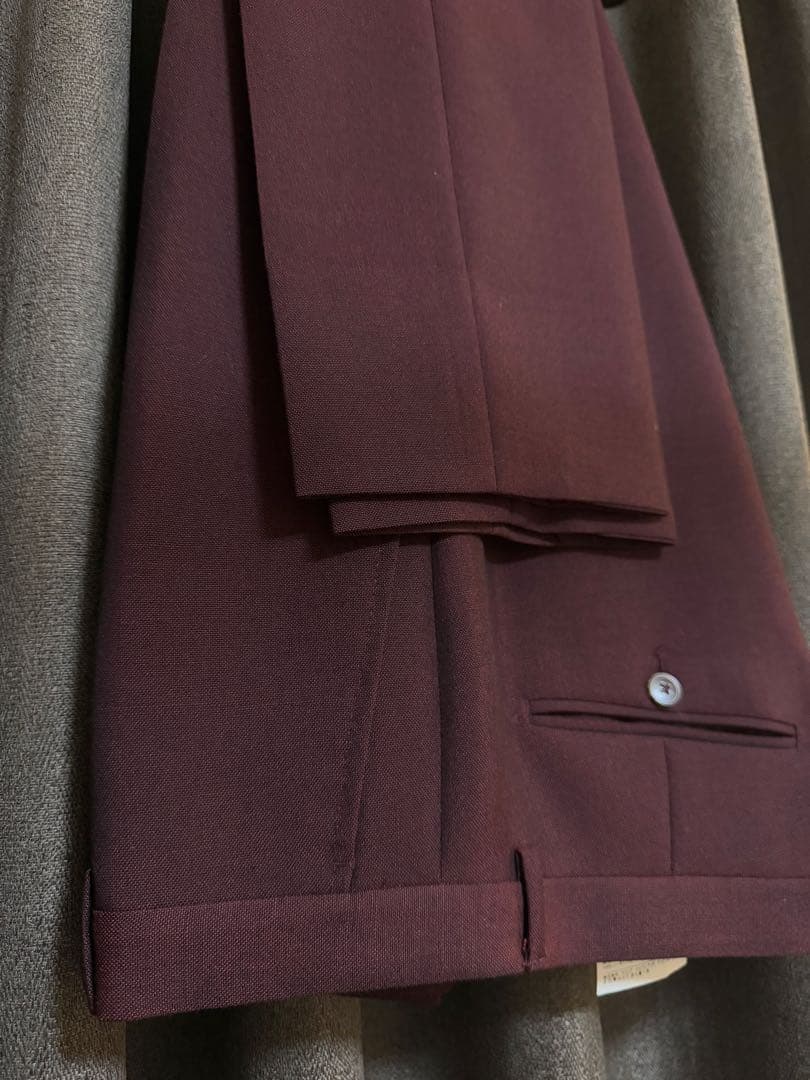 【GUCCI 】メンズ スーツ赤(上下) 美品