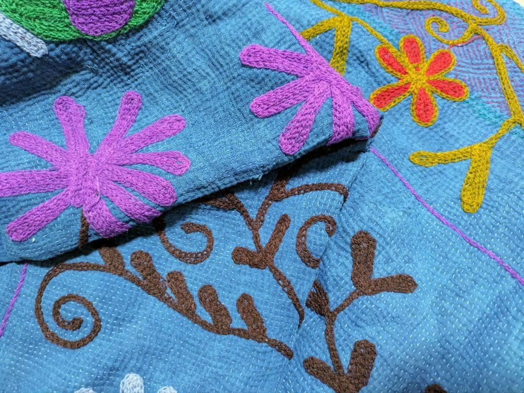 #158 ヴィンテージ / カンタキルト / ソファカバー スザニ刺繍 / 大判