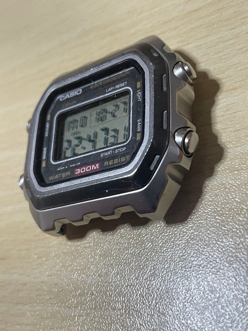 dw-3000 casio カシオ　the tank 300m防水