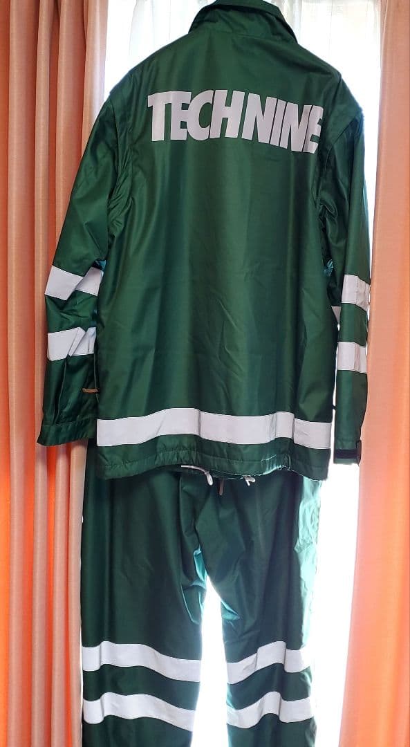 TECHNINE 緑 スキーウェア ジャケットパンツセット