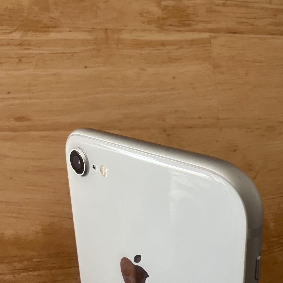 iPhone8 64GB シルバー