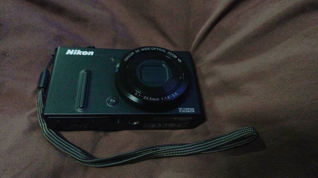 Nikon コンパクトデジタルカメラ