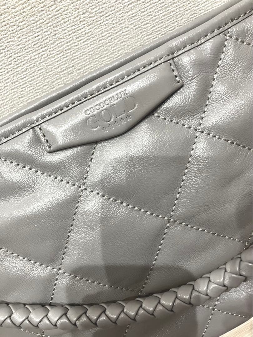未使用　COCOCELUX GOLD 2wayキルティング ライトグレー バッグ