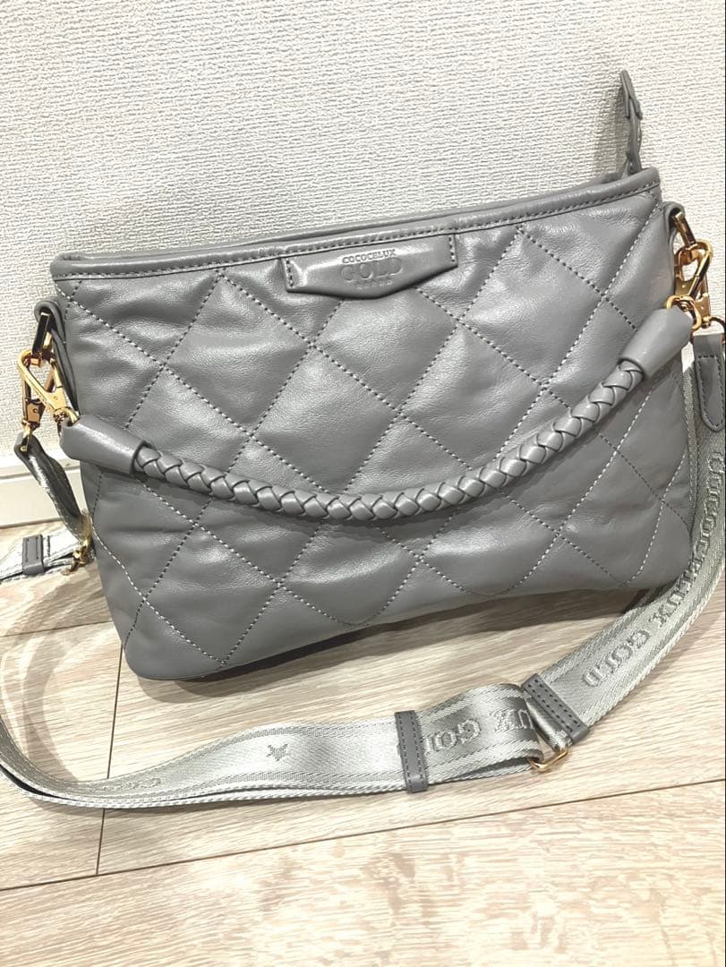未使用　COCOCELUX GOLD 2wayキルティング ライトグレー バッグ