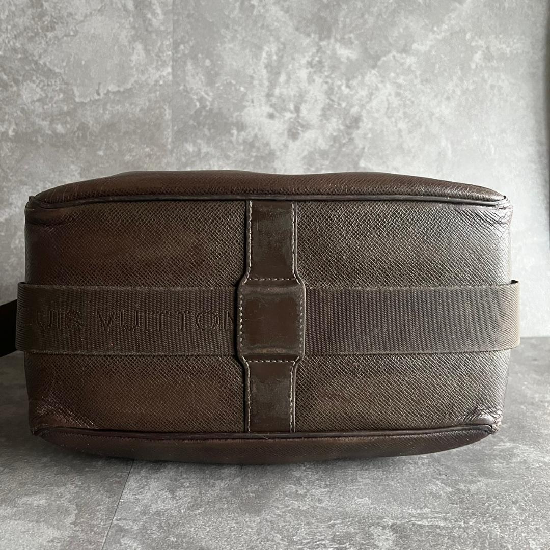 ⭐️LOUIS VUITTON⭐️ルイヴィトン タイガ リポーターPM