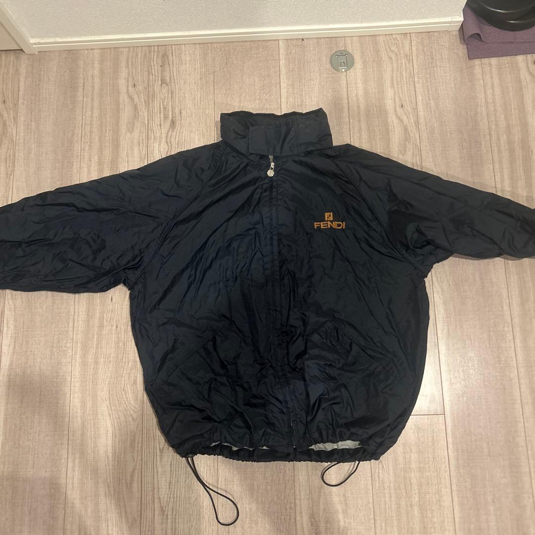 FENDI ネイビー ナイロンジャケット　月末まで！