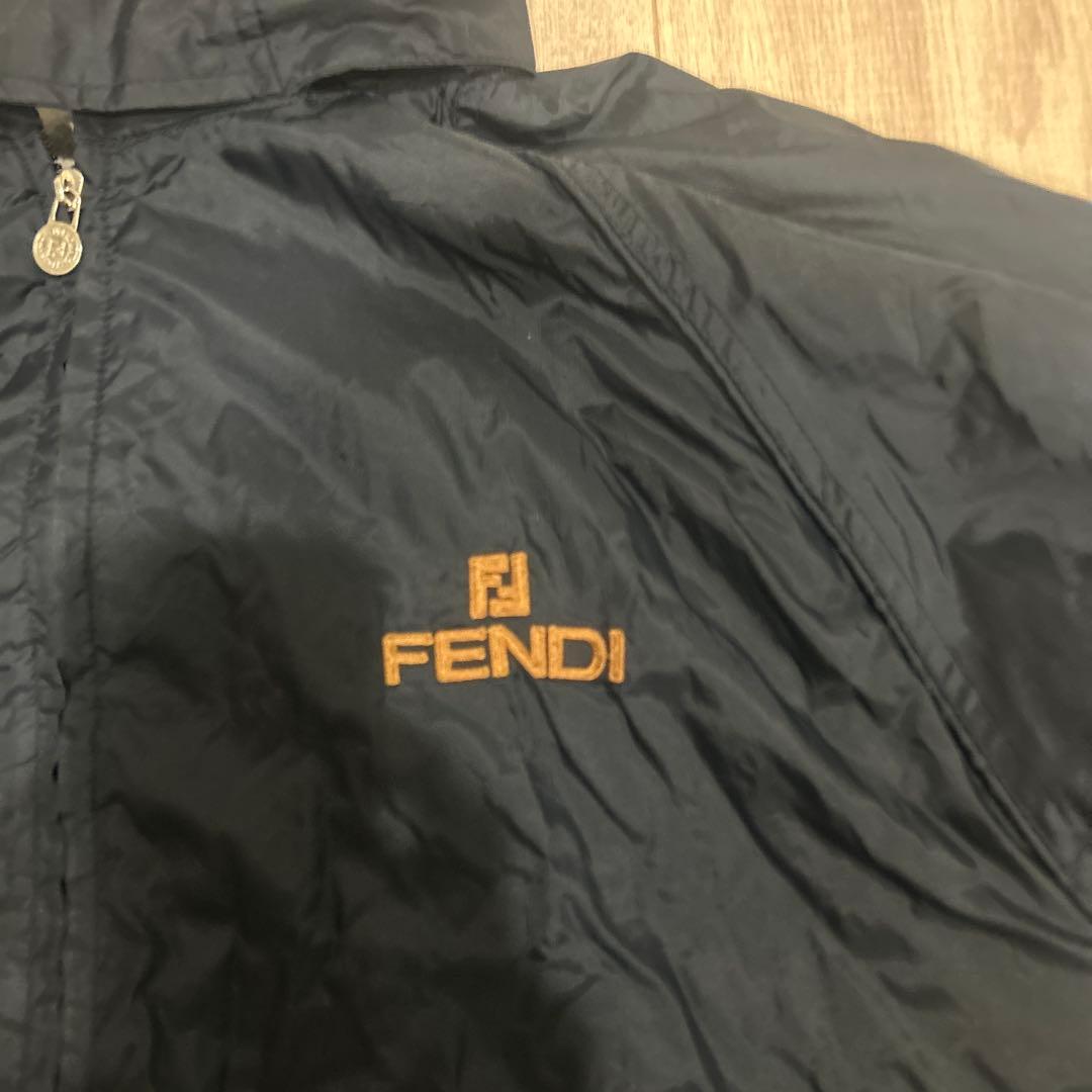 FENDI ネイビー ナイロンジャケット　月末まで！