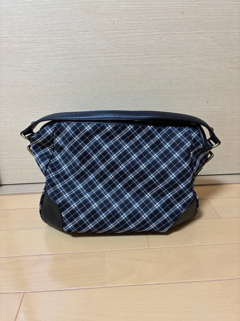 バーバリー　ショルダーバッグ　ブラックチェック